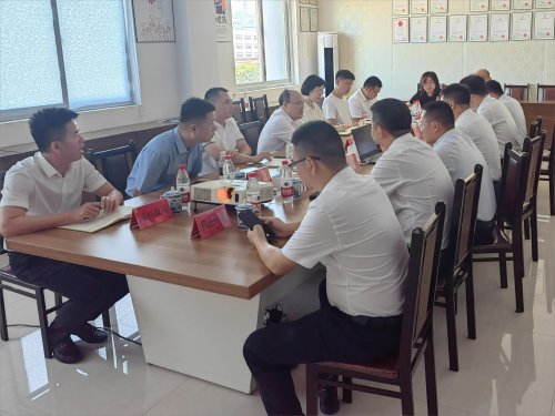 政協(xié)楊義壇副主席蒞臨指導(dǎo)，調(diào)研企業(yè)金融情況的圖片